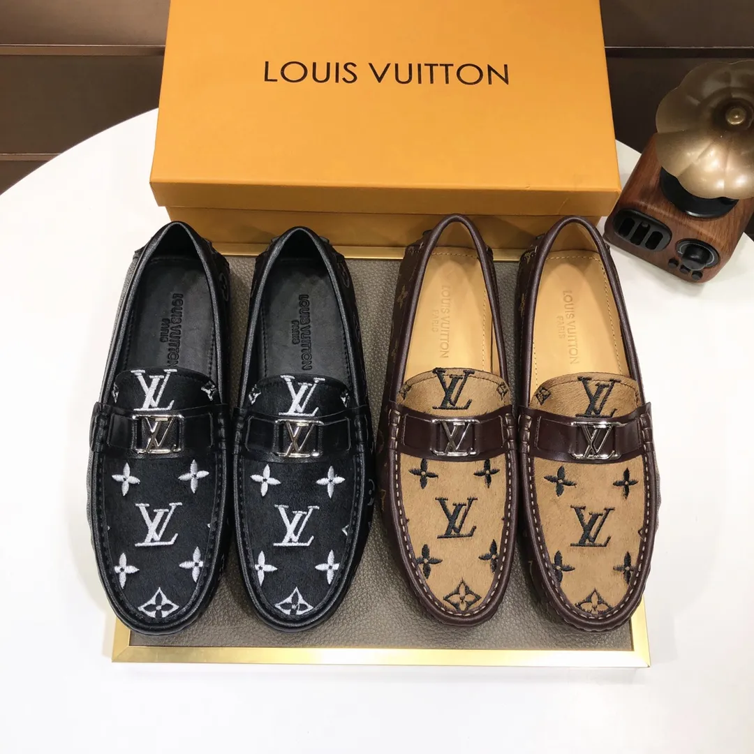 Men's men's shoes 💰420💰 [LV Doudou shoes] (water-dyed cowhide lining) new model is on the market, available on the official website. The new Doudou shoes are processed into single-color materials, and the uppers are made of imported cowhide material. The body of the shoe is fully hemmed with mark thread, and is lined with imported original cowhide leather. The elegant shoe shape is super suitable for all-matching, and the size is 38-44.